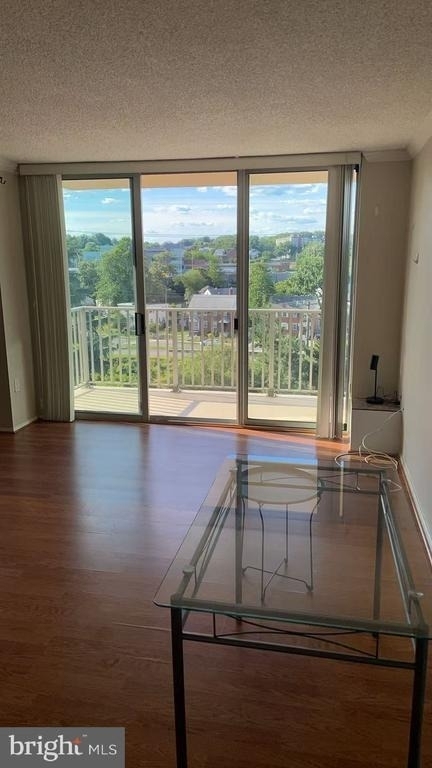 1225 Martha Custis Drive - Photo 2