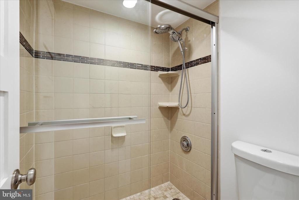 309 Yoakum Parkway - Photo 14