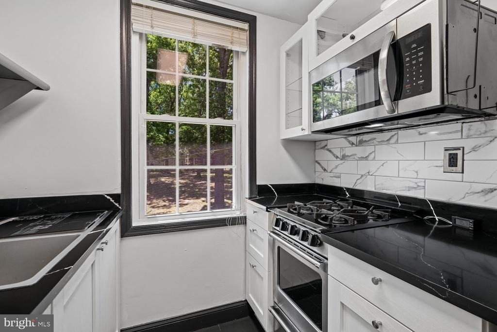 226 N Thomas Street - Photo 11