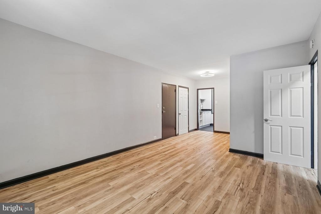 226 N Thomas Street - Photo 3