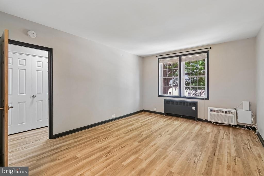 226 N Thomas Street - Photo 1