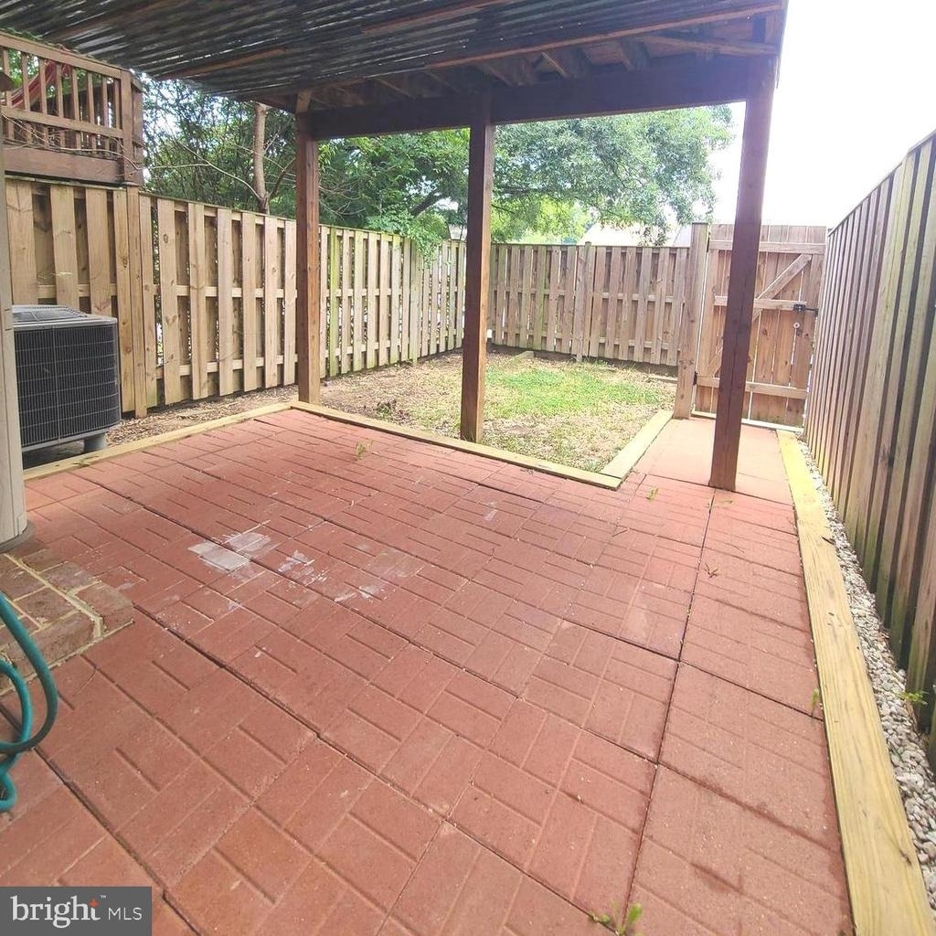 2037 S Glebe Road - Photo 26