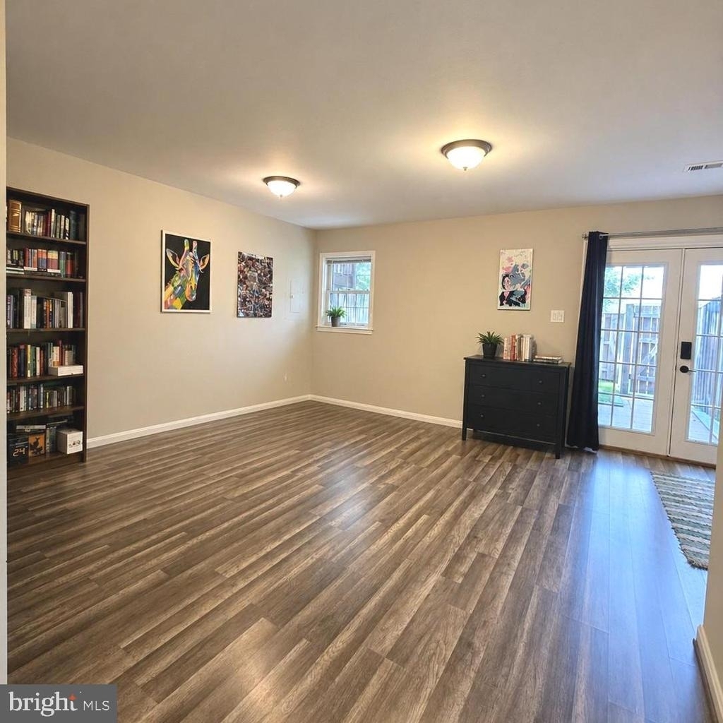 2037 S Glebe Road - Photo 20