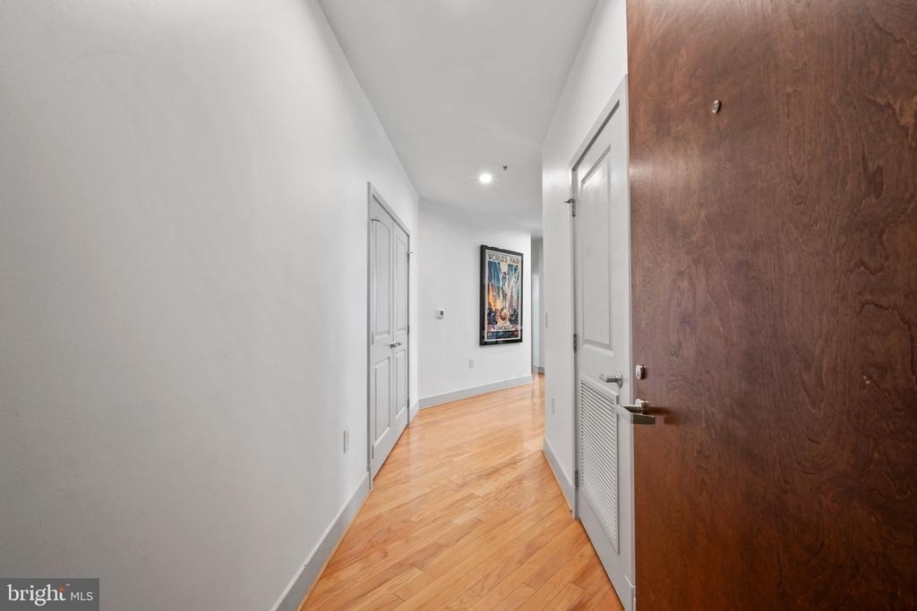 1800 Wilson Boulevard - Photo 2