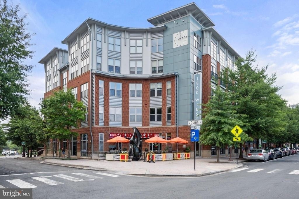 1800 Wilson Boulevard - Photo 1