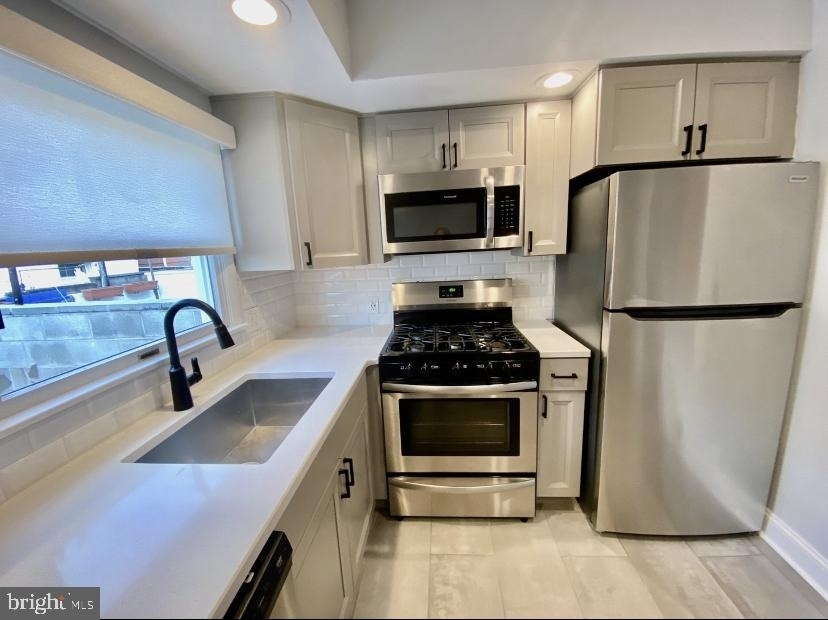 209 Daly Street - Photo 5