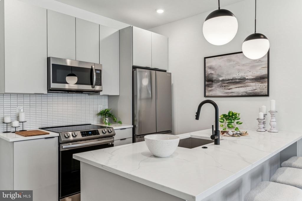 139 W Chelten Avenue - Photo 3