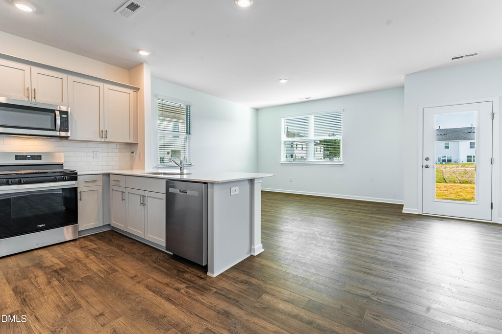 370 Freestall Drive - Photo 2