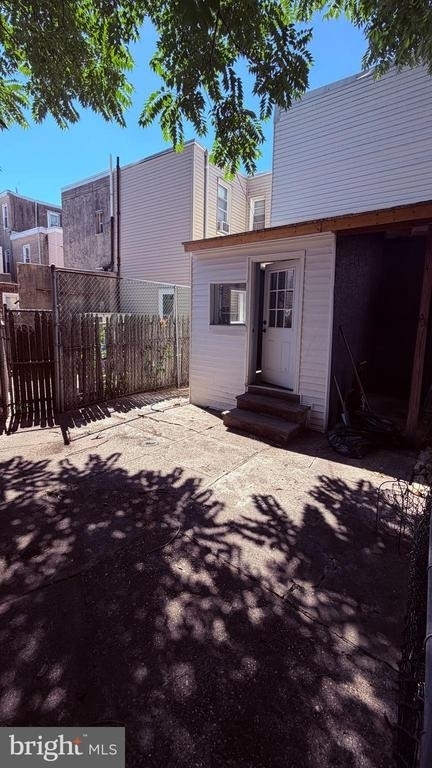 2213 E Thompson Street - Photo 8