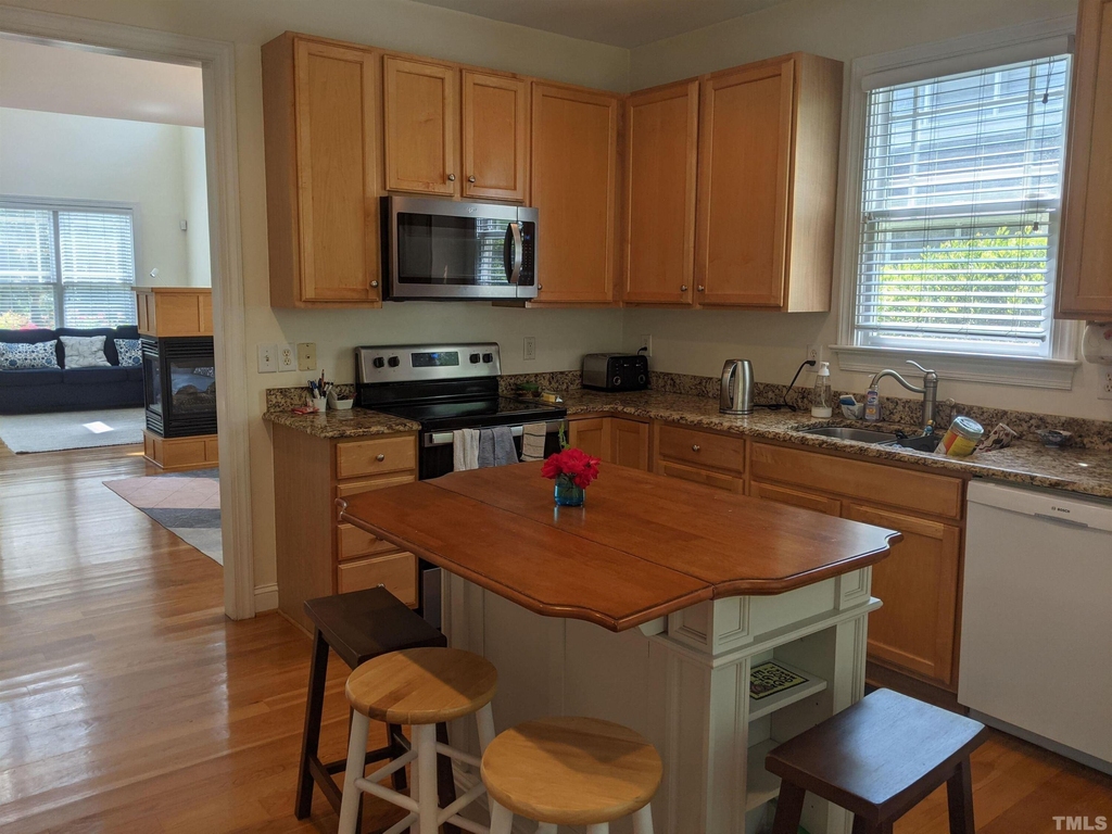 200 Charleston Lane - Photo 9