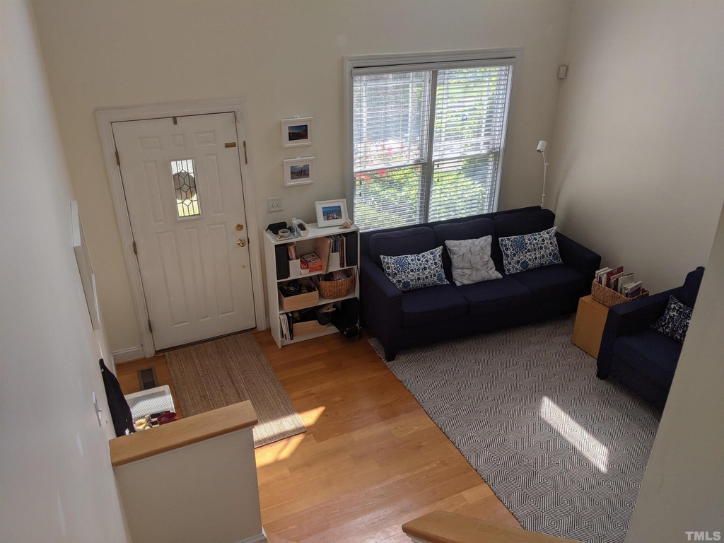 200 Charleston Lane - Photo 2