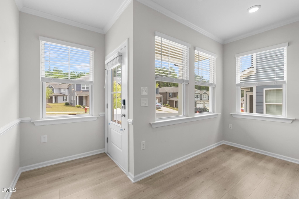 2466 Hutch Lane - Photo 3