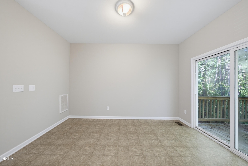 2910 Barrymore Street - Photo 17