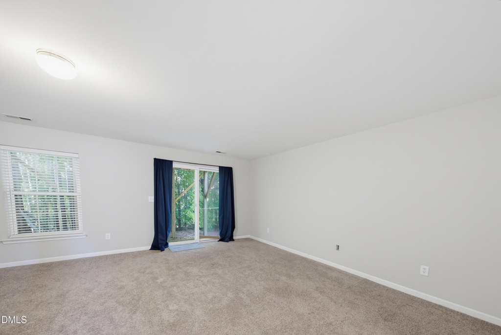 2910 Barrymore Street - Photo 33
