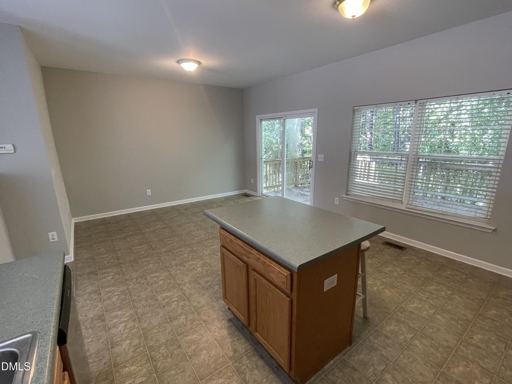 2910 Barrymore Street - Photo 4