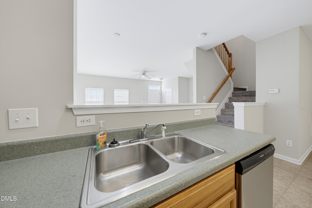2910 Barrymore Street - Photo 14