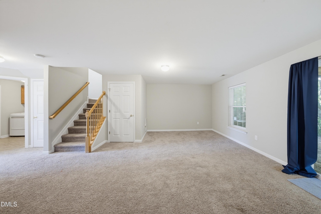2910 Barrymore Street - Photo 32