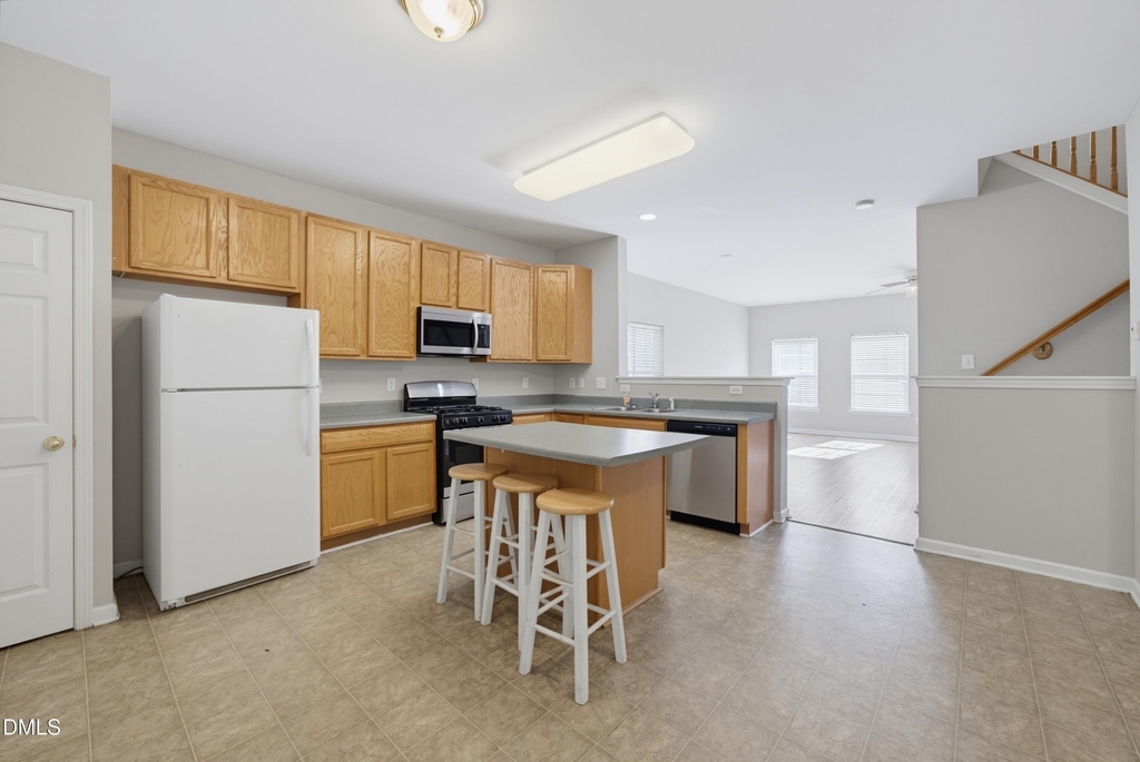 2910 Barrymore Street - Photo 11