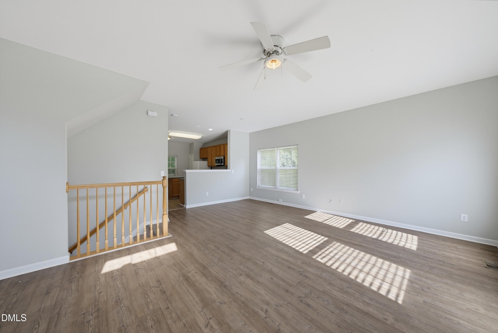 2910 Barrymore Street - Photo 4