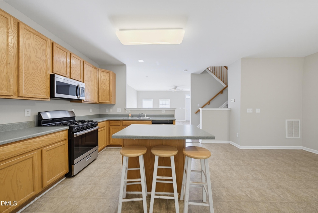 2910 Barrymore Street - Photo 12