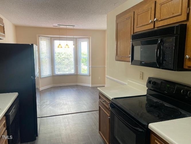 553 Darby Glen Lane - Photo 1