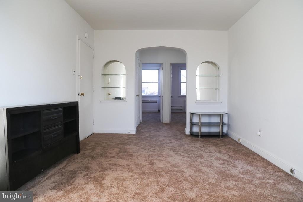 105 Saint Laurence Road - Photo 2