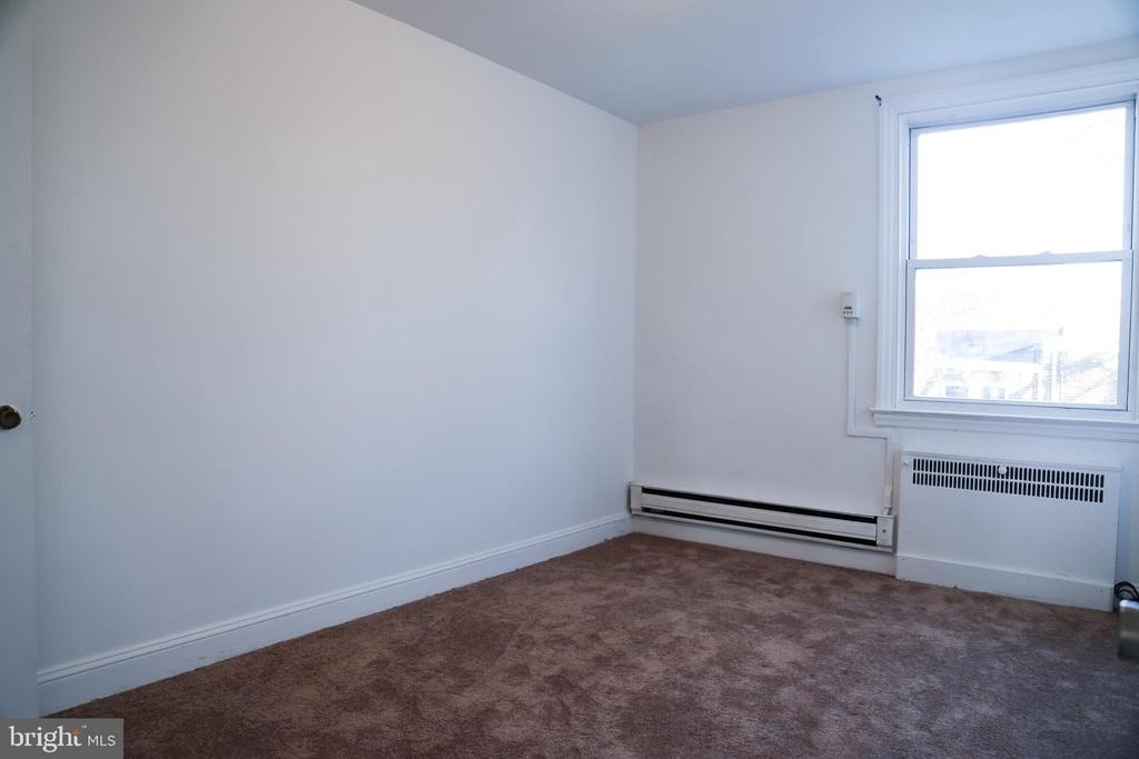 105 Saint Laurence Road - Photo 6