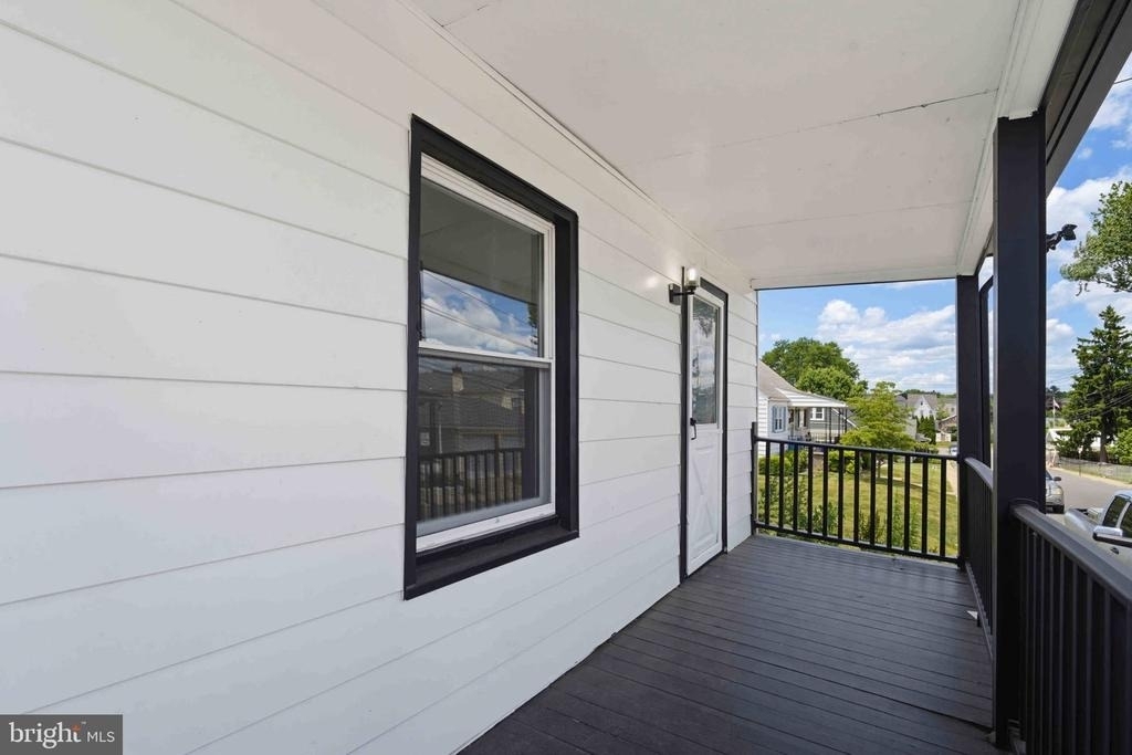 828 Mill St - Photo 3