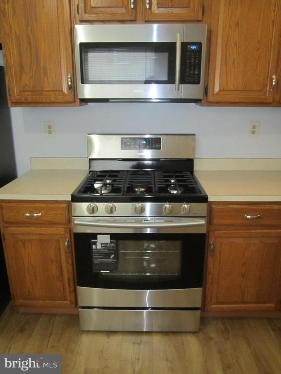 92 Versailles Court - Photo 9