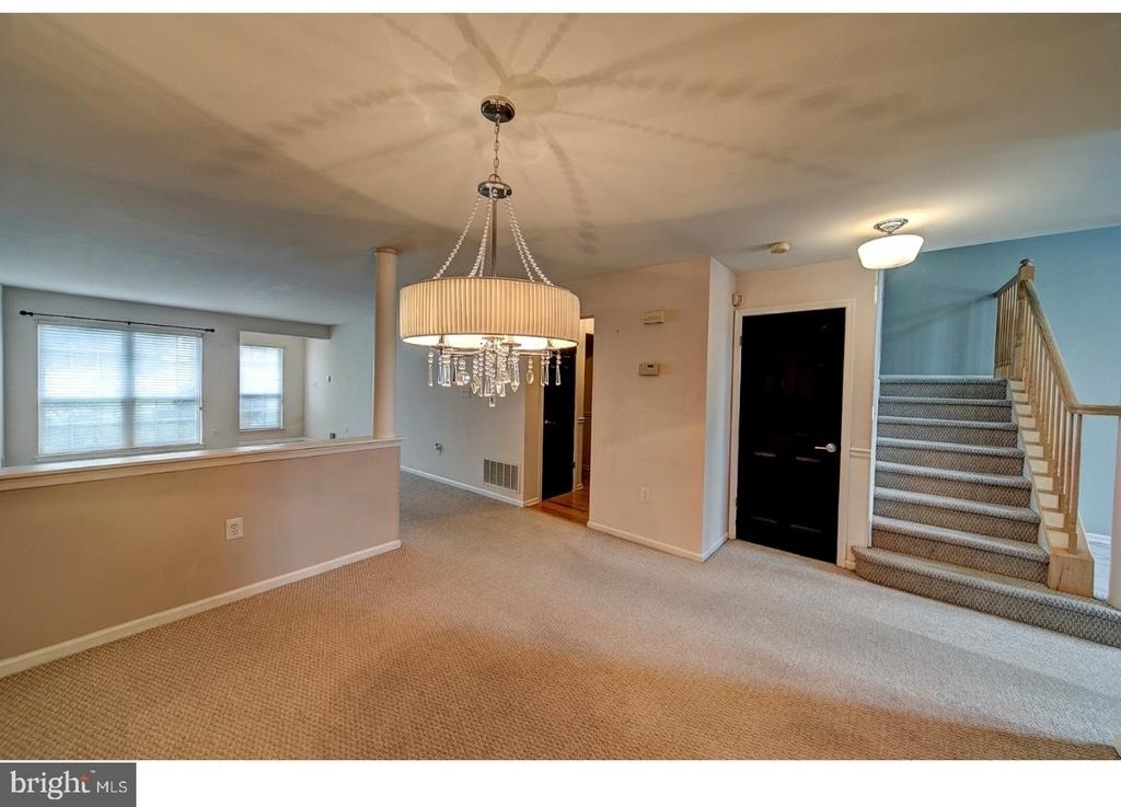 406 Pebble Creek Court - Photo 5
