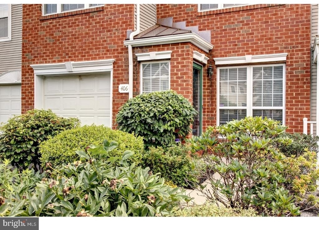 406 Pebble Creek Court - Photo 2