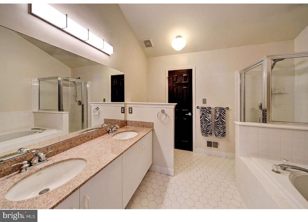 406 Pebble Creek Court - Photo 18
