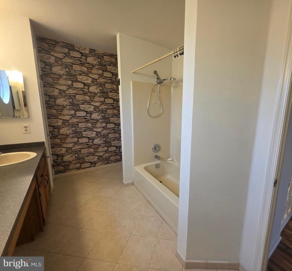 138 Persimmon Street - Photo 41