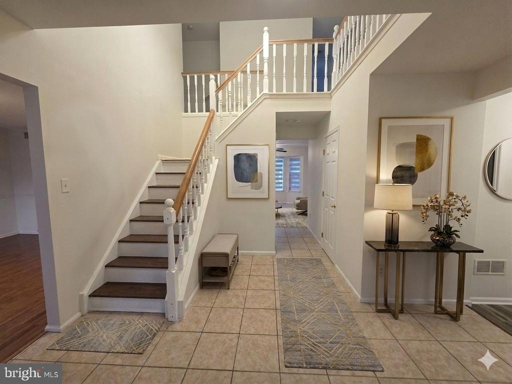 138 Persimmon Street - Photo 2