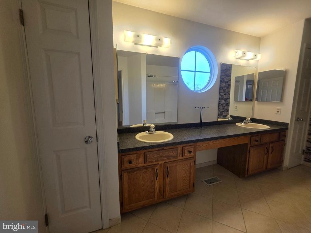138 Persimmon Street - Photo 42