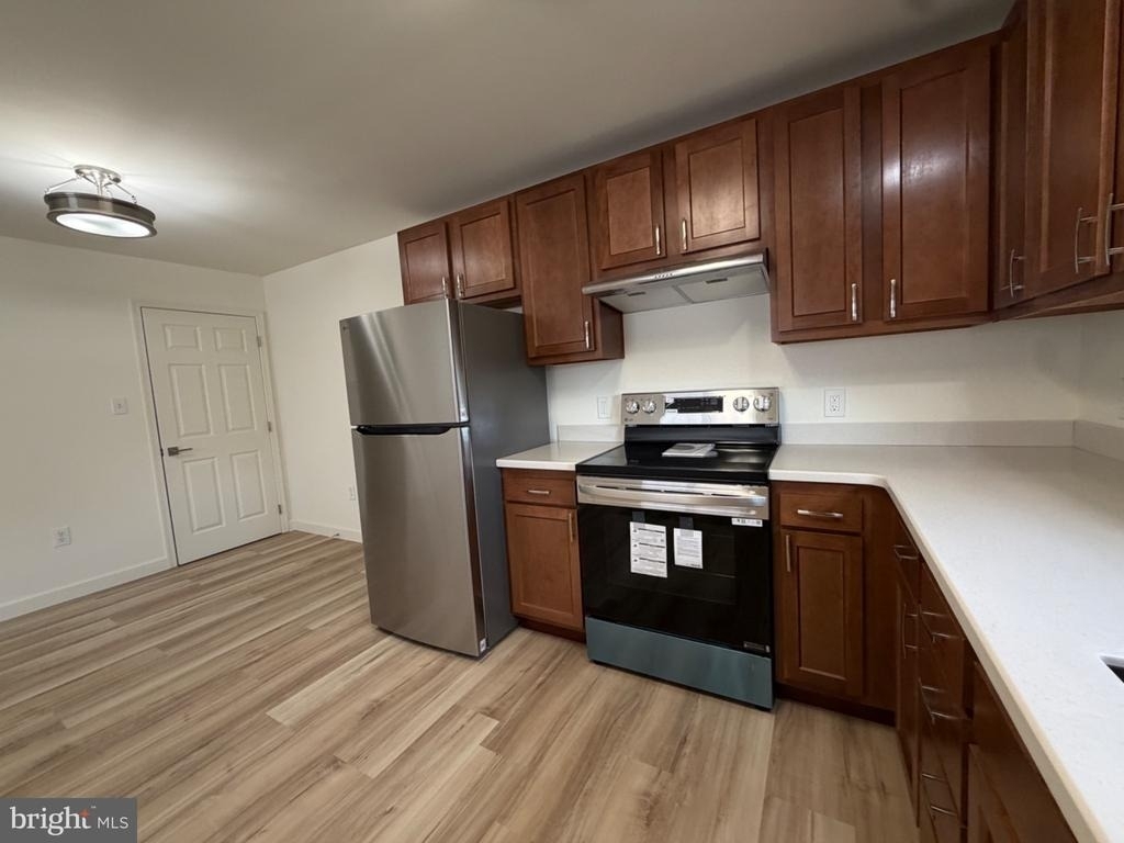 70 Sequoia - Photo 23