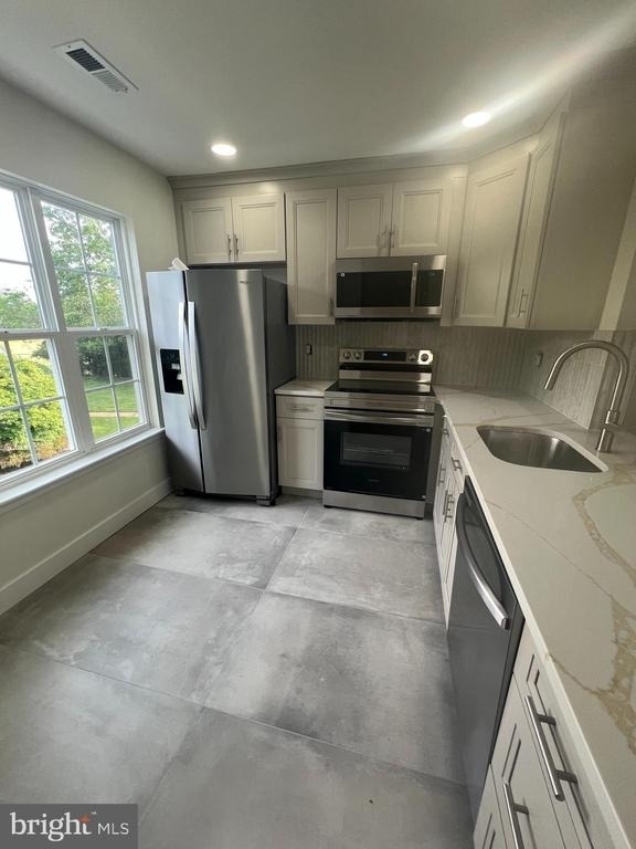 380-b Delancey Place - Photo 6