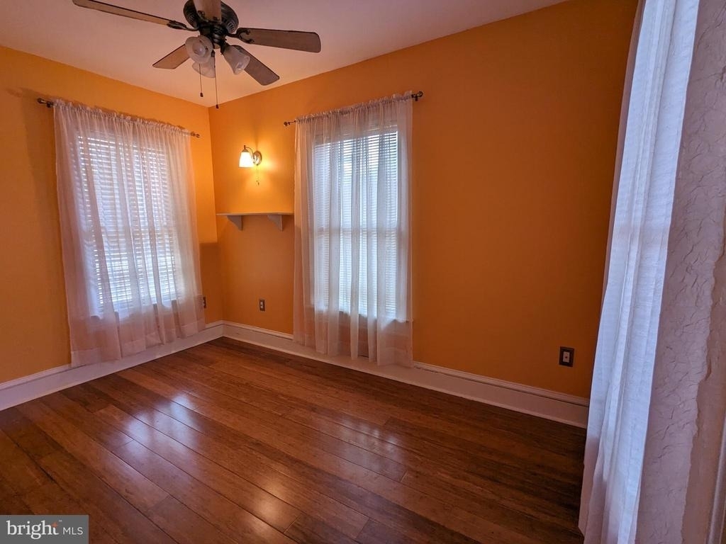 306 N Locust Street - Photo 21