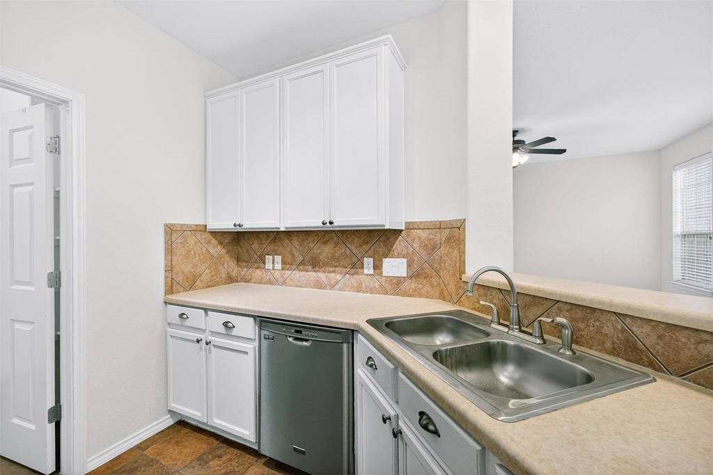 2632 Century Park Blvd - Photo 14