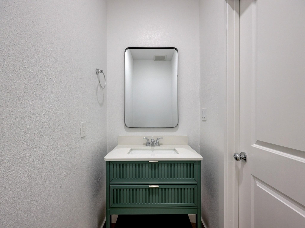 230 Brown St - Photo 5