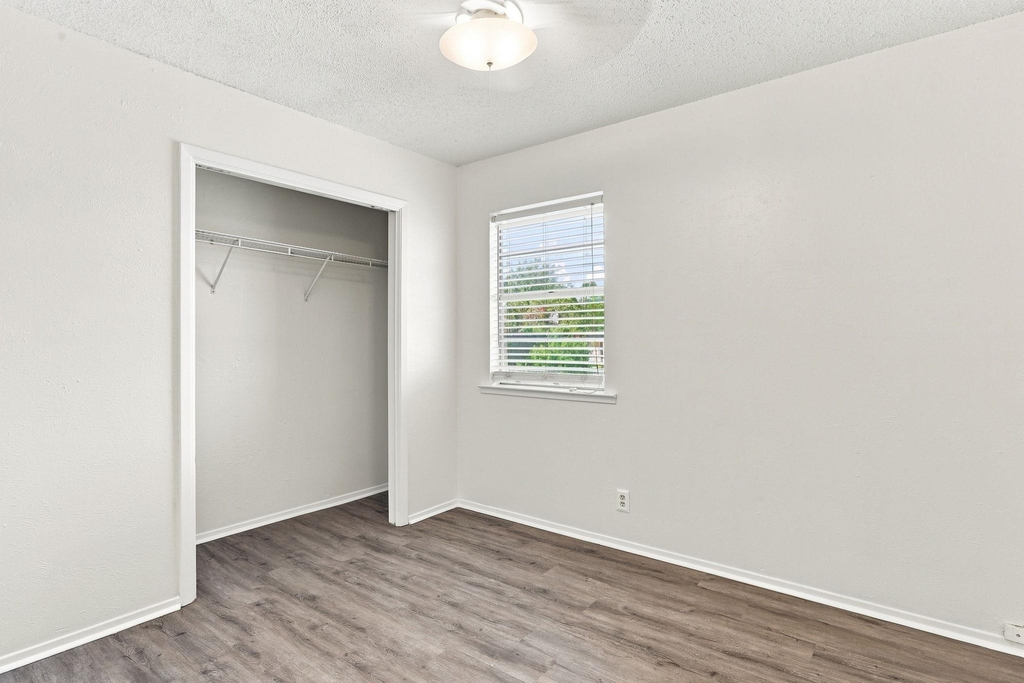 5700 Cherry Park Dr - Photo 8