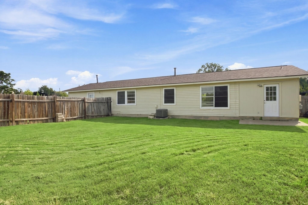 5700 Cherry Park Dr - Photo 17