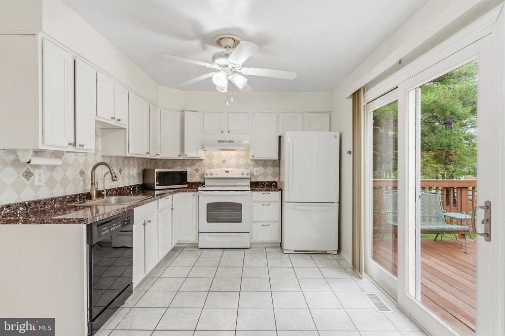 18617 Chickadee Lane - Photo 8