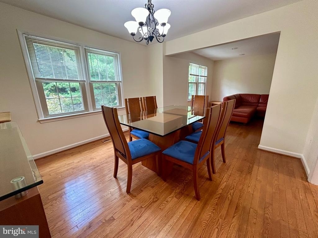 5916 Dorchester Way - Photo 5