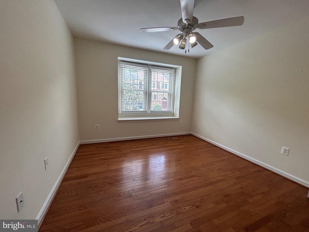 5916 Dorchester Way - Photo 14