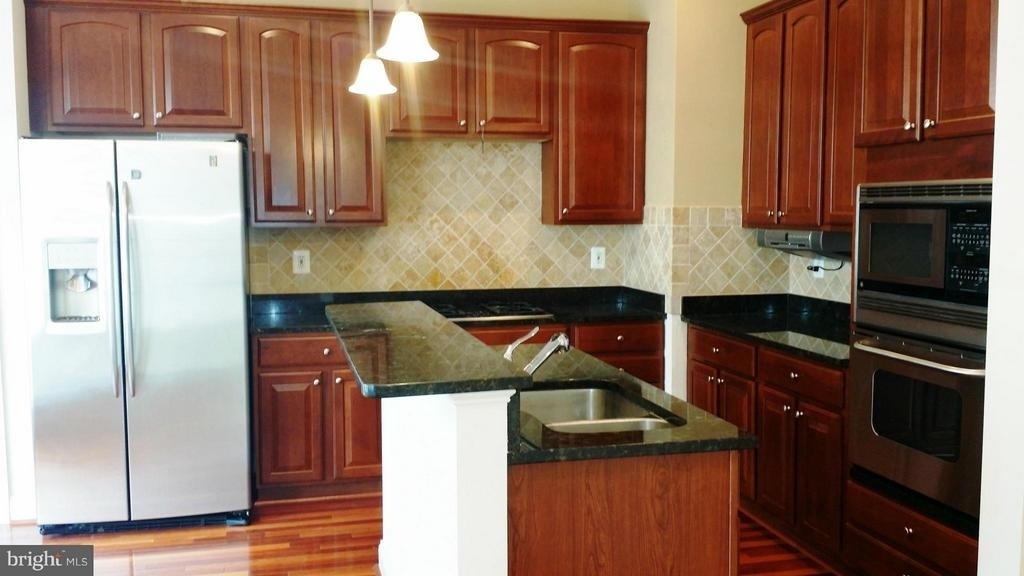 557 Cedar Spring Street - Photo 11