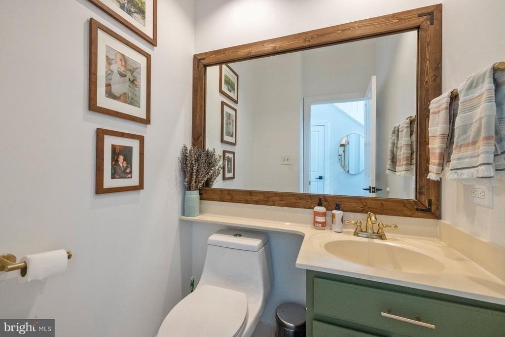7017 Helmsdale Court - Photo 10