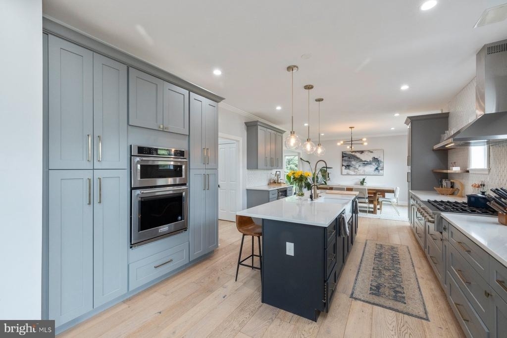7017 Helmsdale Court - Photo 8