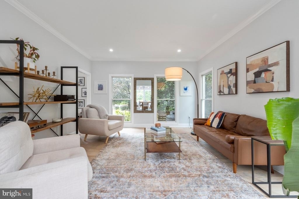 7017 Helmsdale Court - Photo 2
