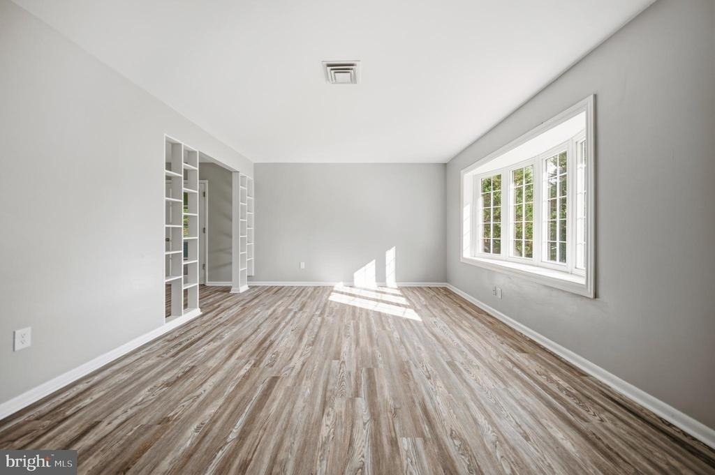 5233 Kerger Road - Photo 4